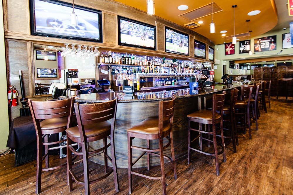 JP23 BBQ Smokehouse: Bar