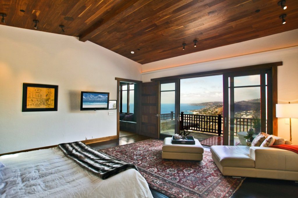 Laguna Beach hillside estate, photo 19 of 39