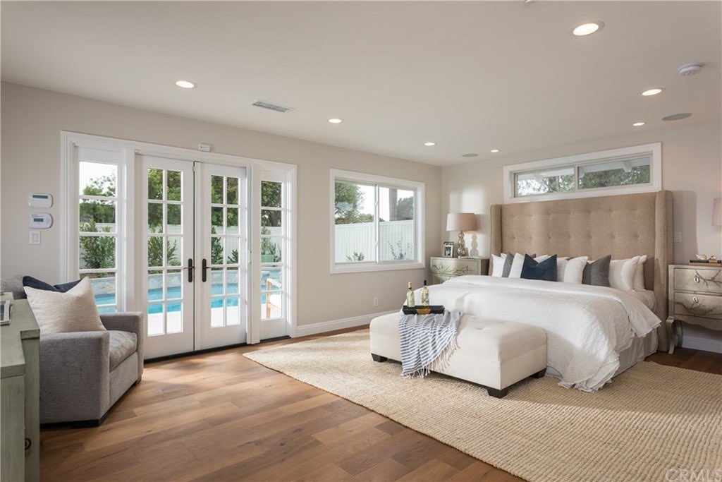 Two-story colonial, photo 2 of 19